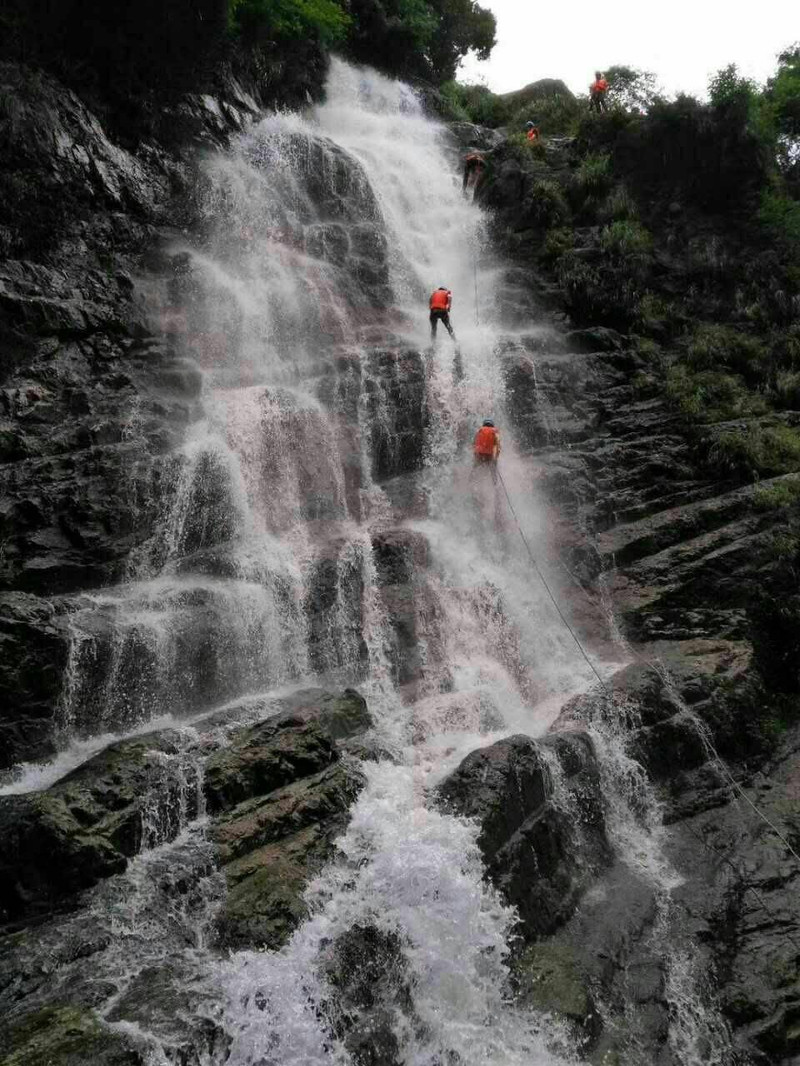 张峻皓的首航---八台山溪降