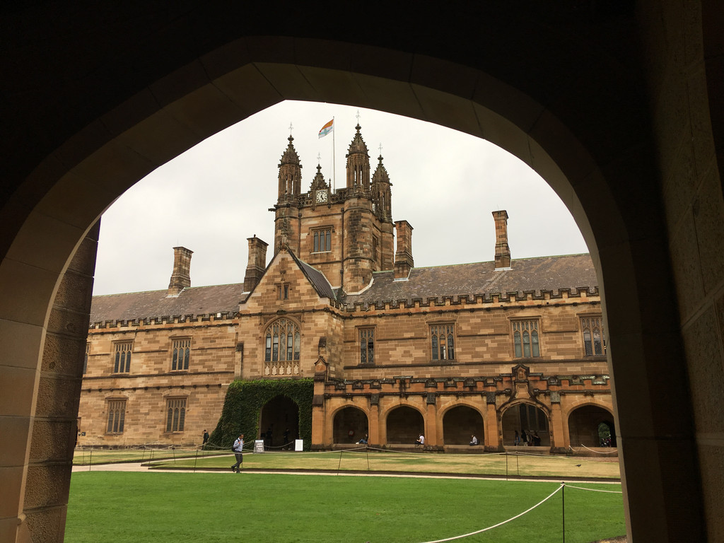 悉尼大学四方庭院the quadrangle