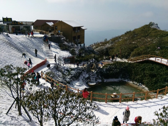 2017年一一一万源八台山雪景