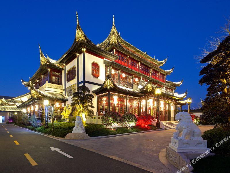 上海皇廷花园酒店1晚 上海迪士尼度假区门票【江南苏式园林酒店,距