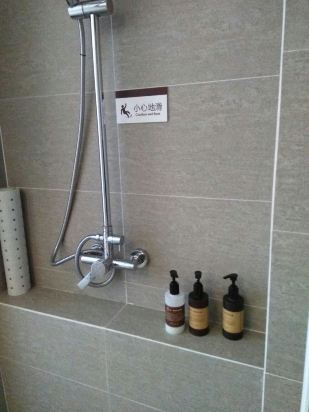 保定东站河大新区亚朵酒店预订价格,联系电话