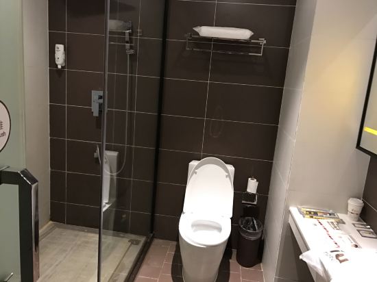 IU酒店(贺州汽车站店)预订价格,联系电话\位置地