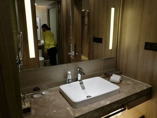 保定东站河大新区亚朵酒店预订价格,联系电话