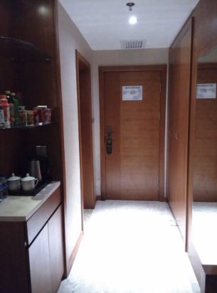 蒙自绿宝锦华大酒店