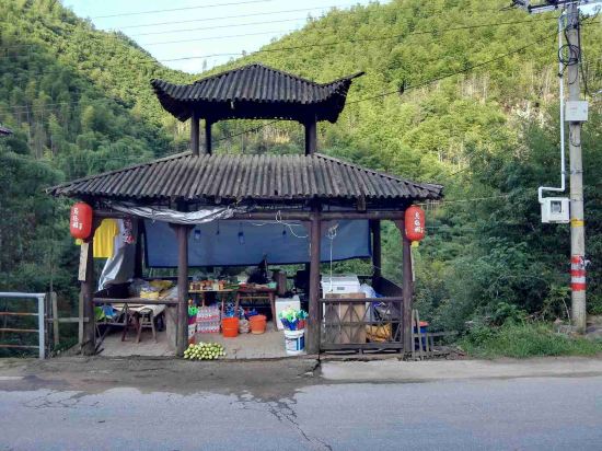 安吉龙王山源头酒家(农家乐)