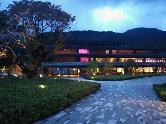 腾冲隈研吾·"石头纪"温泉villa度假酒店