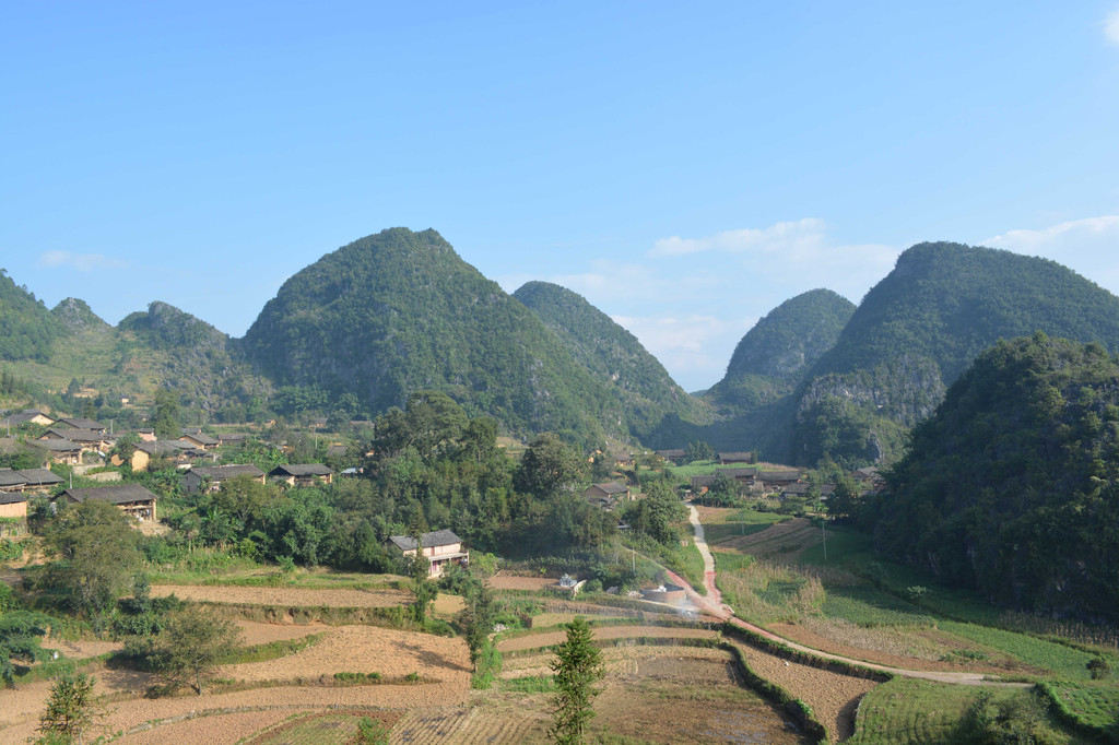 广南县董堡乡里标村