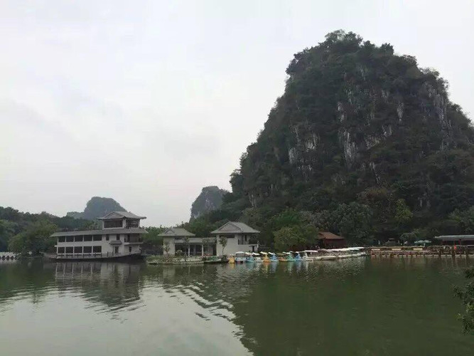 七星岩