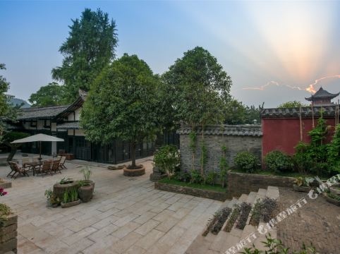 阆中古城_阆中古城要收入城费