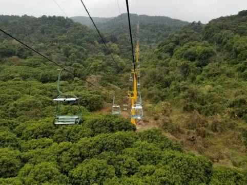 空气非常好,在酒店步行到罗浮山景区10-15分钟路程,景区停车白天20元
