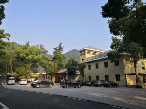 安陆白兆山宾馆