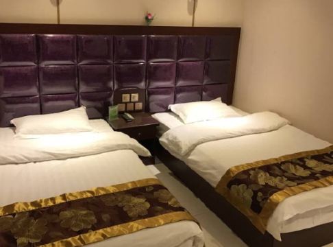 大柴旦黎明假日酒店