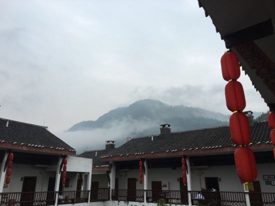 彭水阿依河仁义大酒店
