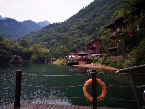黄山牯牛降牯牛山庄