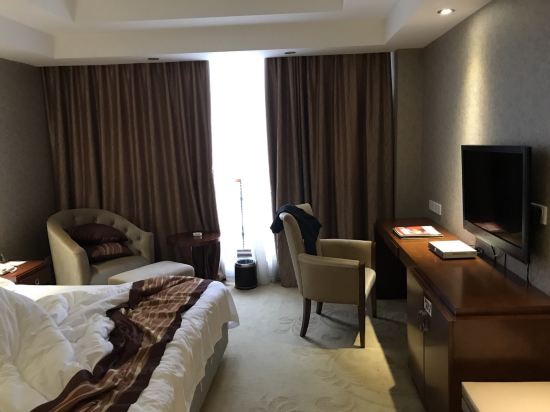 宜宾屏山菲美斯酒店