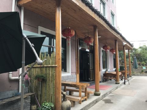 遂昌南尖岩聚仙阁农家乐