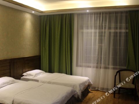 张家界依山酒店