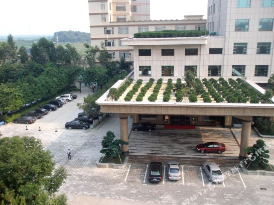 东莞桥头华萃酒店