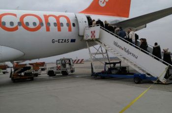 【携程攻略】马尔彭萨机场大巴时刻表\/运营时