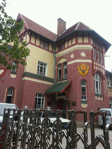 德国建筑    初为青岛总督府官员宅第
